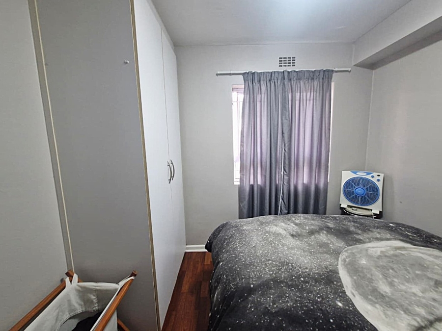 2 Bedroom Property for Sale in Uitzicht Western Cape